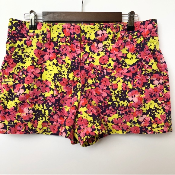 LOFT Pants - Ann Taylor Loft Colorful Floral Shorts • Size 8